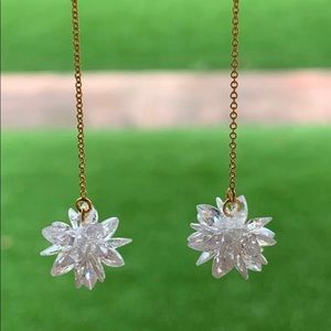 Cubic Zirconia flower on gold filled threaders NWT